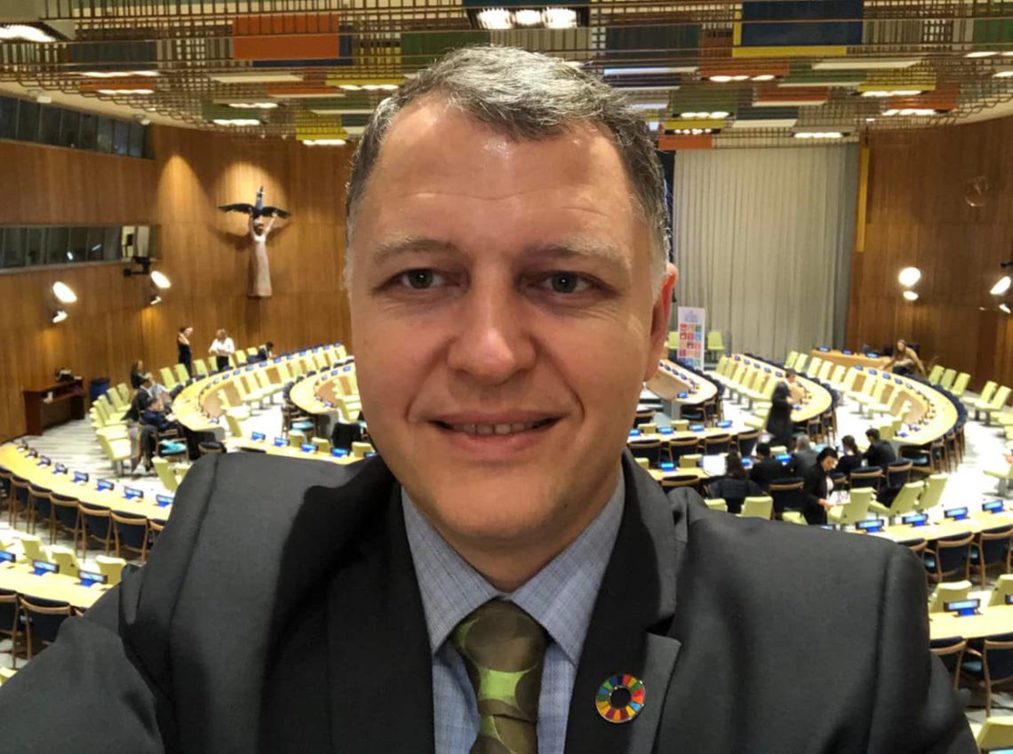 „მე რომ ვიყო ჯანდაცვის მინისტრი ჩვენი ექიმების 60%-ს დიპლომებს თავზე დავახევდი“ – ფხაკაძე