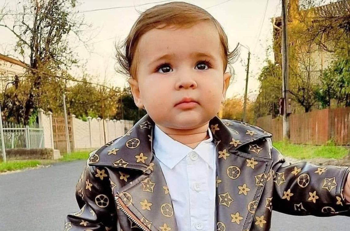 “გლოვობს სამტრედია 4 წლის მაშოს…”ყვავილების მდინარეს კუბო სამტრედიაში ცისკენ მიჰქონდა” – შოთო სიხარულიძე