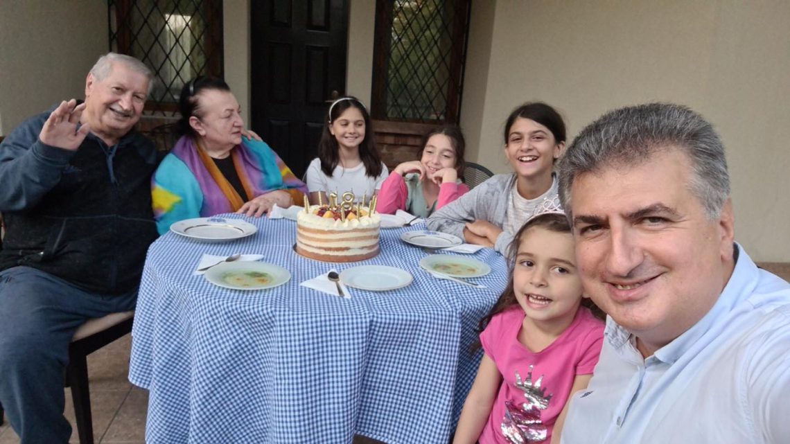 ჯემალ ბაღაშვილი 81 წლის გახდა – “პატარა ბაღაშვილებმა პირველებმა მიულოცეს იუბილარს”