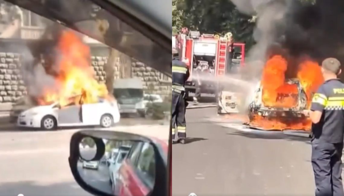 🎥ვიდეო: სანაპიროზე ავტომობილი დაიწვა