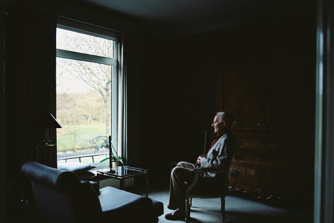 სექსუალური დანაშაული რუსთავში – მოხუცი მამაკაცი მომვლელის მიმართ ძალადობაში ამხილეს