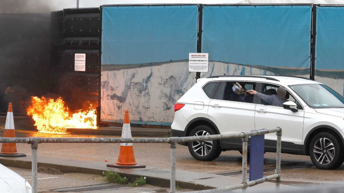 მამაკაცი, რომელმაც საემიგრაციო ცენტრში თავი აიფეთქა, პედოფილიაშია ეჭვმიტანილი
