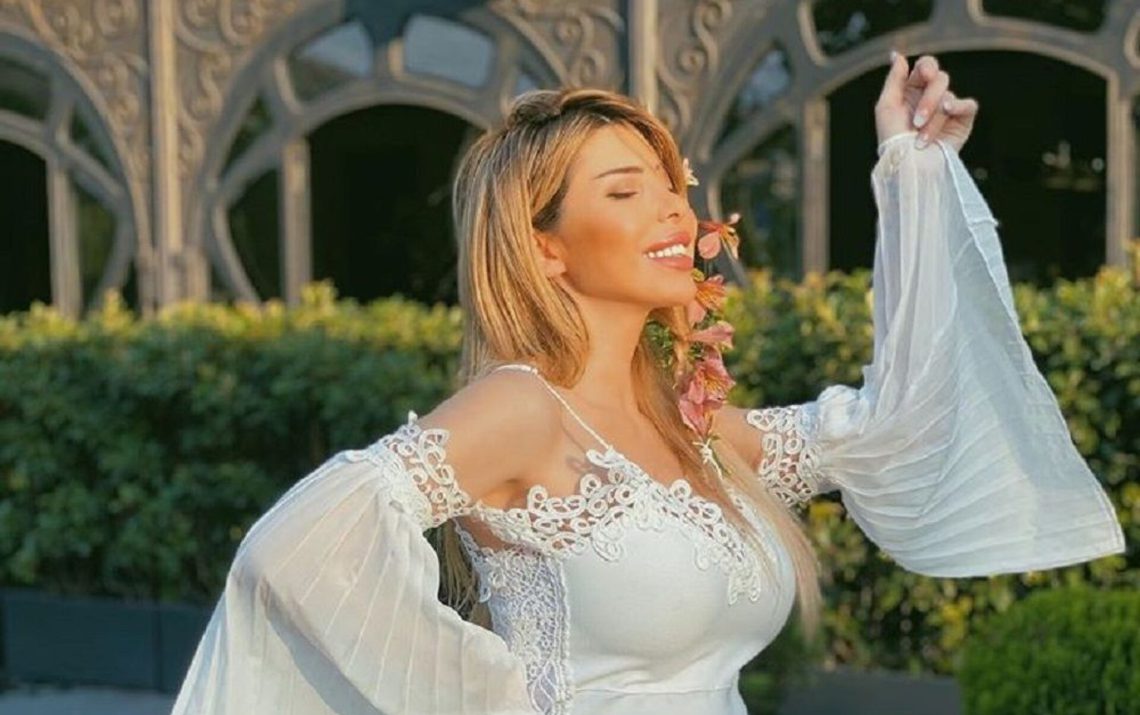 “ნეტა ვინმეს მაინც ეთქვა, რომ მაკიაჟი ასე საერთოდ არ უნდა გამეკეთებინა” – ნახეთ, როგორ გამოიყურებოდა თამო ვაშალომიძე 11 წლის წინ