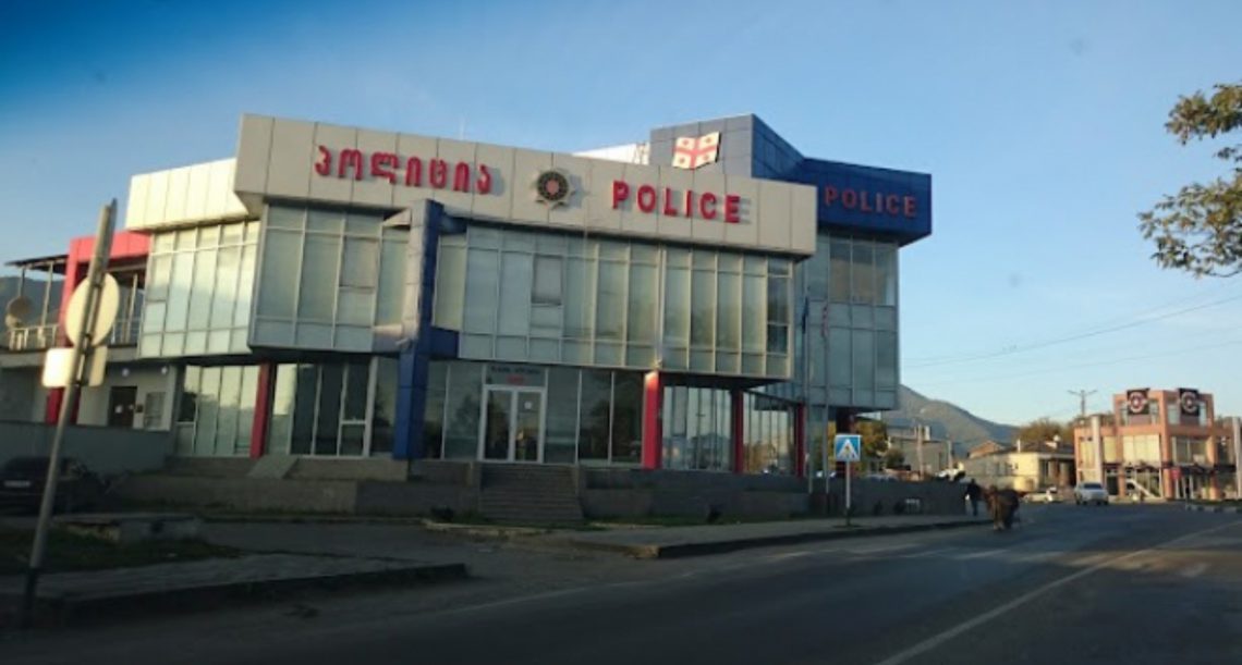 ხაშურში ბებიის სტუმარი დააყაჩაღეს