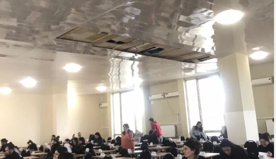 თსუ-ში სტუდენტს ჭერი დაეცა და ტვინის შერყევა მიიღო