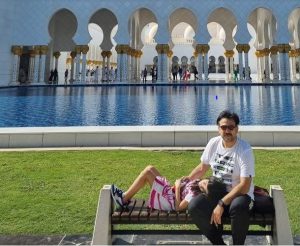 ნიკოლოზ წულუკიძე ოჯახთან ერთად აბუ დაბიში იმყოფება – ნახეთ რა ფოტოებს აქვეყნებს ტელეწამყვანი