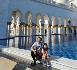 ნიკოლოზ წულუკიძე ოჯახთან ერთად აბუ დაბიში იმყოფება – ნახეთ რა ფოტოებს აქვეყნებს ტელეწამყვანი