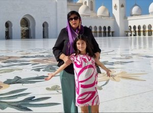 ნიკოლოზ წულუკიძე ოჯახთან ერთად აბუ დაბიში იმყოფება – ნახეთ რა ფოტოებს აქვეყნებს ტელეწამყვანი