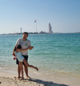 ნიკოლოზ წულუკიძე ოჯახთან ერთად აბუ-დაბიში ისვენებს - რა ფოტოებს გვიზიარებს ტელეწამყვანი