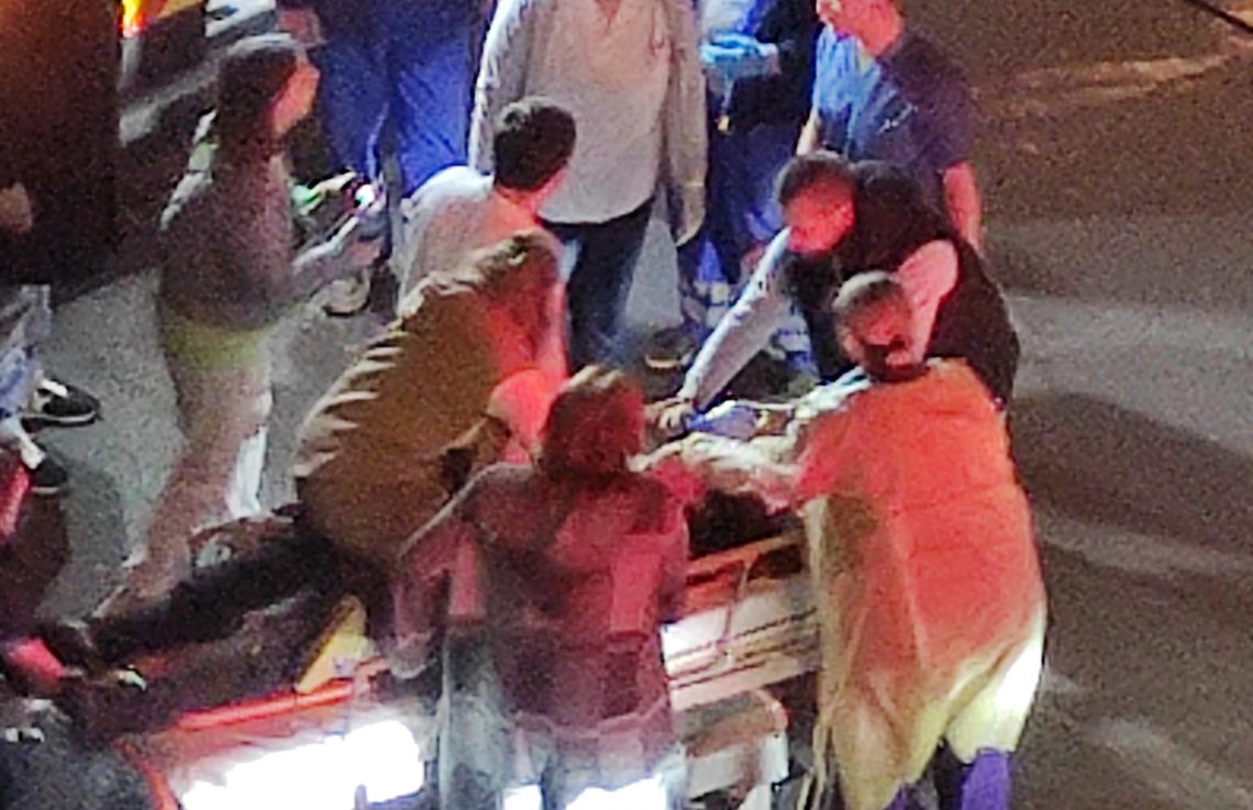 🎥 “ვინმემ არ თქვას ქართველ ექიმებზე აუგი! ვაჟაე ქვეითს მანქანა დაეჯახა გულის მასაჟს მონაცვლეობით უკეთებდნენ…”