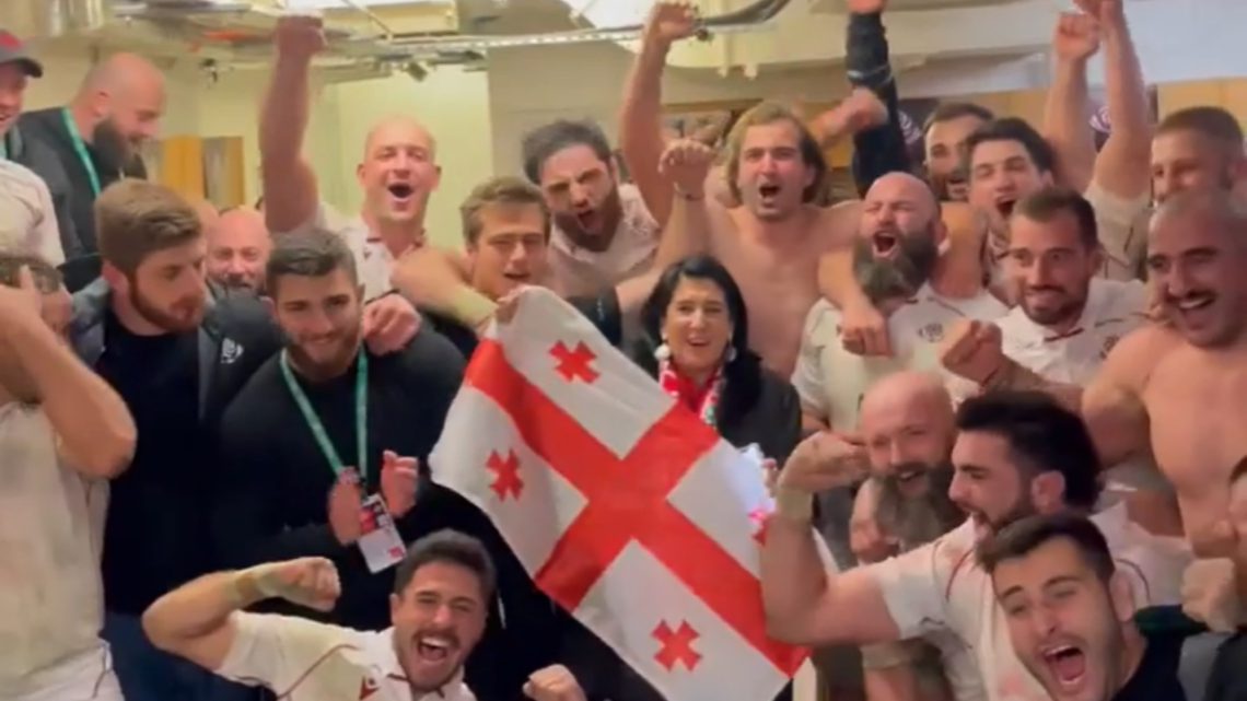 🎥 ვიდეო: პრეზიდენტი გამარჯვებული მორაგბეებთან გასახდელში შევიდა