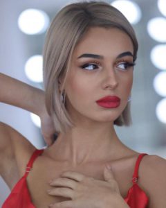 გიორგი გასვიანის ცოლი თვალსა და ხელს შუა შეიცვალა - ნახეთ ახალი ფოტოები