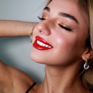 გიორგი გასვიანის ცოლი თვალსა და ხელს შუა შეიცვალა - ნახეთ ახალი ფოტოები