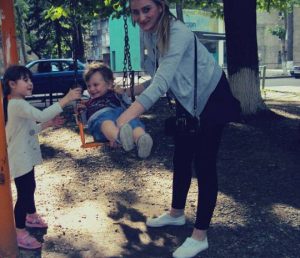 მაგდა პაპიძის დამ დის ოჯახის ცხოვრების ამსახველი ფოტოები გამოაქვეყნა