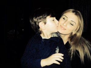 მაგდა პაპიძის დამ დის ოჯახის ცხოვრების ამსახველი ფოტოები გამოაქვეყნა