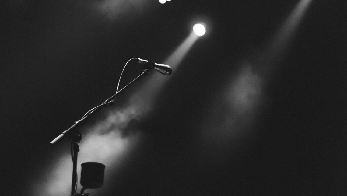 რომელ ცნობილ მომღერალს ჰქონდა განქორწინების პერიოდში დღეში ხუთი თერაპიული სესია