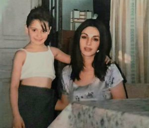 დედები და შვილები - თათა გიორგობიანი და ბაბი კირკიტაძე დედებთან ერთად