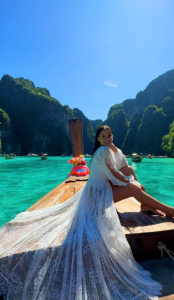 “ზღაპრული თაფლობის თვე” – ნახეთ როგორ ისვენებს მოდელი მარიამ გველესიანი მეუღლესთან ერთად ტაილანდში