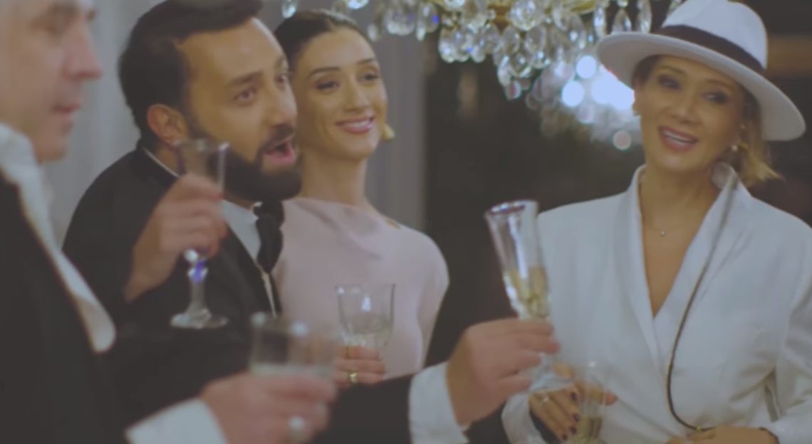 კადრები ნოდიკო ტატიშვილის ახალი კლიპიდან, სადაც მთელი ქართული შოუბიზნესი გადაიღო