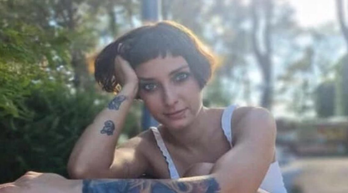 „ყველას გთხოვთ, დამეხმაროთ შვილის მოძებნაში“ – თბილისში დაკარგულ გოგოს ეძებენ