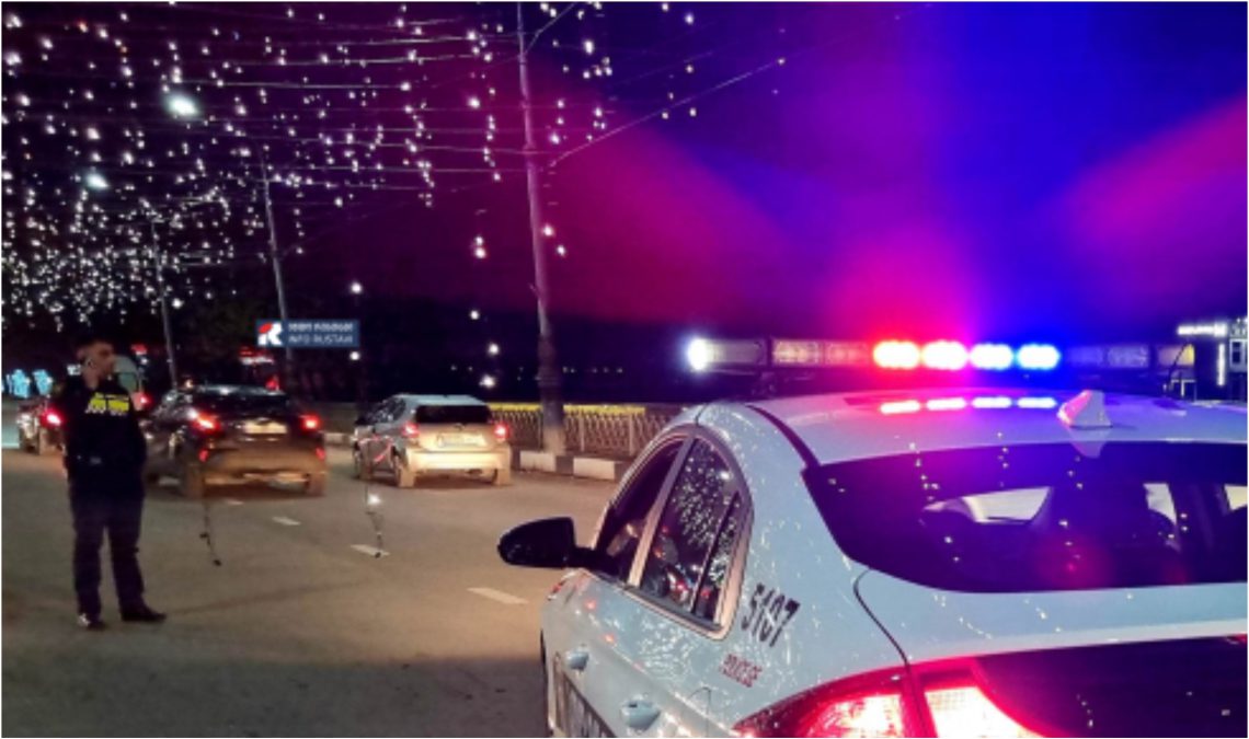 რუსთავის ხიდზე საახალწლო განათება ჩამოიშალა