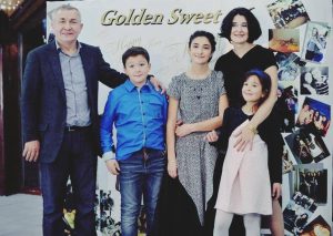 ვინ არის გოგო, რომელიც ქართულმა სასამართლომ ბიძინა ივანიშვილის ძმის კანონიერ შვილად ცნო - უცნობი ფაქტები ალექსანდრე ივანიშვილის ოჯახზე