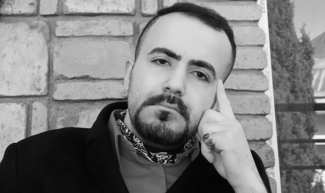 “ალბათ, მშიერი შეხვდა სიკვდილს, გაყინულ ოთახში… ჩვენს დროში აღარ უნდა ვუშვებდეთ, რომ ისევ ფიროსმანივით კვდებოდნენ ხელოვანები… ” – გარდაცვლილ პოეტს მეგობრები ემშვიდობებიან