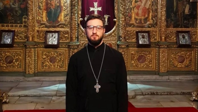 გვთავაზობენ იატაკზე დაწოლას და დაძინებას, მობრძანდით ბატონო ელჩო და დაიძინეთ თქვენც აქ! – რა შეემთხვა პარიზის აეროპორტში მღვდელმონაზონს ლეონ გელოვანს