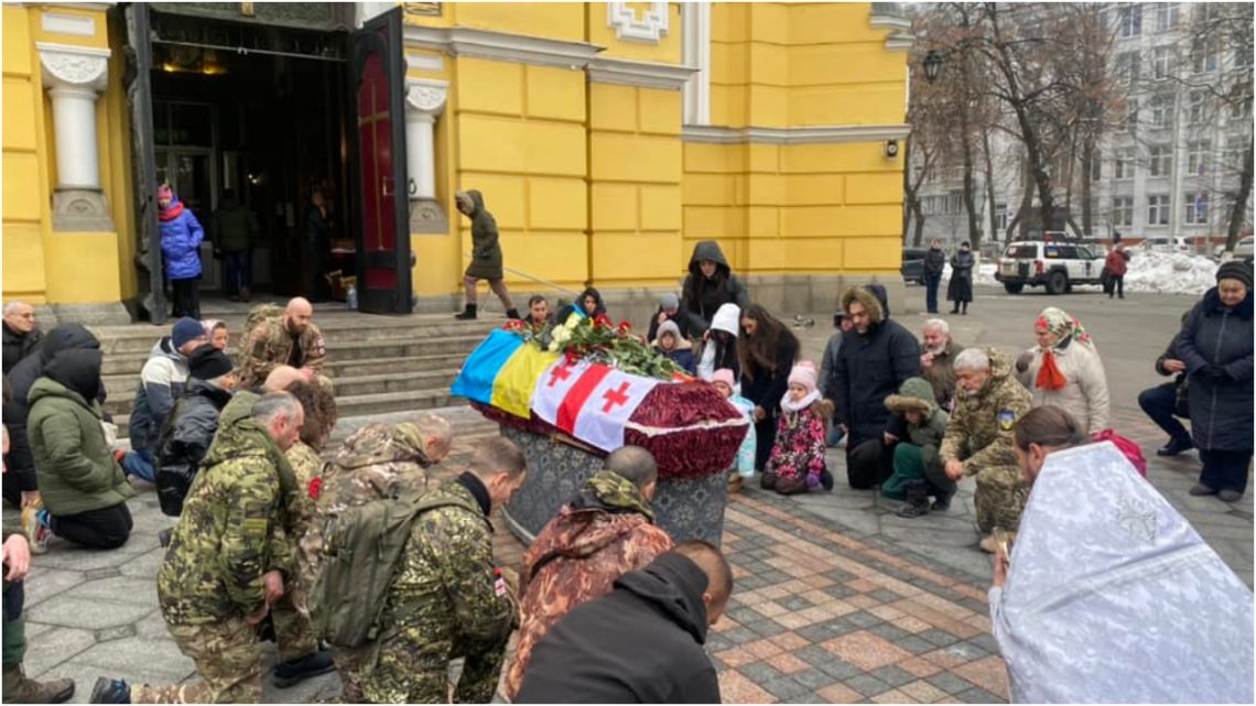 ქართველ მებრძოლს, ჯამბულათ ხოფერიას კიევში დღეს თანამებრძოლები გამოემშვიდობებიან