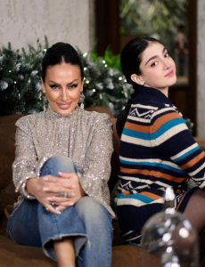 მგონი, ამ ფოტოში ძალიან მგავს - რა ფოტოს აქვეყნებს ლელა წურწუმია