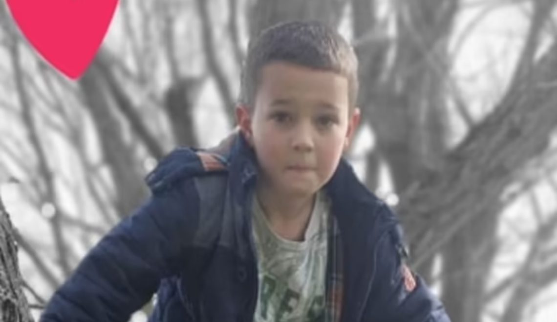 10 წლის გმირი ბავშვი მაშინ დაიღუპა, როდესაც გაყინულ ტბაში ჩავარდნილი თანატოლების გადარჩენას ცდილობდა