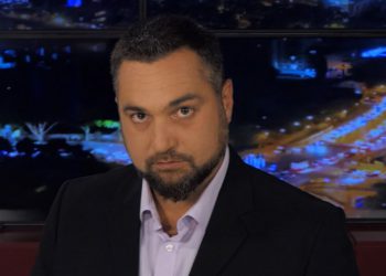 “კარაოკე არ გვქონდა და იატაკის ჯოხზე ვღმუოდით” – რა ვიდეოს აქვეყნებს არჩილ გამზარდია?