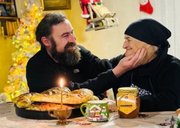 “გვიყვარხართ და ბედნიერ შობას გისურვებთ ყველას” – გივიკო დიდია