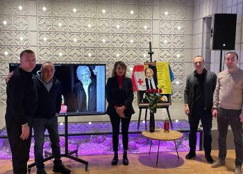 ბუბას გამოსამშვიდობებელი საღამო კიევში – ქართველმა პოლიტიკოსებმა უკრაინაში მაესტროს ხსოვნას პატივი მიაგეს