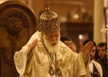 “ყველას და, პირველ რიგში, უკრაინის ომის მძიმე შედეგებით დათრგუნულ და დაზარალებულ ბავშვებს, საერთოდ ნებისმიერ მოზარდს მინდა, მივულოცო ქრისტეშობის დიდებული ზეიმი” – პატრიარქი