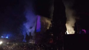 ფოთში, ბავშვთა საავადმყოფოს ყოფილ შენობაში ხანძარი გაჩნდა - კადრები ადგილიდან