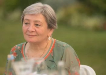 ვინ არის სასწრაფო ექიმი, რომელიც ტყვიების ზუზუნში დაჭრილებს ეხმარებოდა