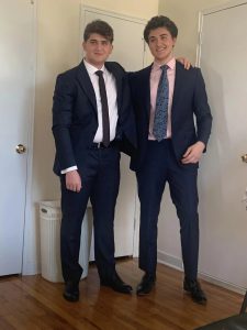 "დემე აღარ მყავს უკვე ორი თვეა, ჩემმა მიშიკომ ორივე ფეხი დაკარგა და დღემდე რეანიმაციაში წევს. იბრძვიან ექიმები, რომ სახლში დამიბრუნონ" - დედა შვილის რეაბილიტაციაში დახმარებას ითხოვს