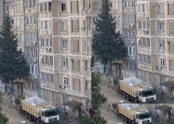 🎥 ვიდეო: “თავიდან მეგონა მეჩვენებოდა… ამ წუთებში ხდება” – რა კადრები ვრცელდება ვარკეთილიდან