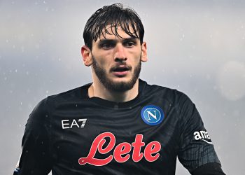 „დასვენებამ არაფერი მოუტანა, ორთვიანი პაუზის შემდეგ ვერ დაბრუნდა ისეთი, როგორიც სეზონის დასაწყისში იყო“ – მედია კვარაცხელიაზე