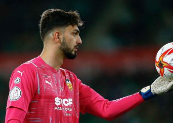 “გიგანტი მამარდაშვილი, ვალენსიას გმირი. ბრწყინვალე მატჩი რეალთან“ – „Marca“