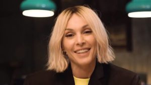 „თავიდან საბერძნეთში თვითონაც დამხმარედ მუშაობდა, ახლა კი საკუთარ დამხმარეებს ხშირად ანებივრებს საჩუქრებით“ - რას წერს ბერძნული მედია თამთა გოდუაძის შესახებ