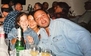 ვინ არის "უცნობის" სიძე, რომელიც ვანო მერაბიშვილს ფიზიკურად გაუსწორდა და რომელსაც დაპირისპირება ჰქონდა ყოფილ პრემიერ კვირიკაშვილთან