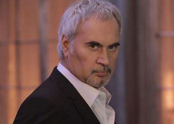 მოსკოვში, ვალერი მელაძის დაგეგმილ კონცერტზე, მის ნაცვლად ვლადიმერ პრესნიაკოვს ამღერებენ