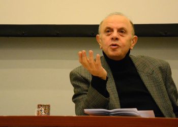 ლევან ბერძენიშვილს ყვარელში პიკეტი მოუწყვეს და ლექცია არ ჩაატარებინეს