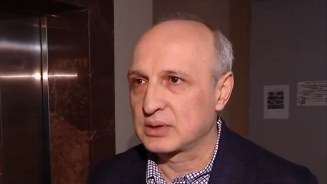 ვინ გაუსწორდა ფიზიკურად ვანო მერაბიშვილს ვაკის ერთ-ერთ აფთიაქში – დაპირისპირების ახალი დეტალები