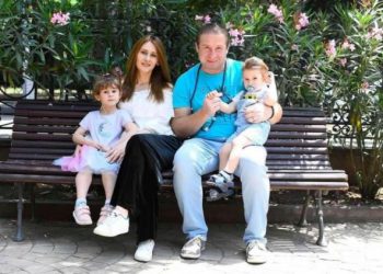 ბავშვები მეუბნებიან: მაჩვენე მამას ტანსაცმელებიო, ჰგონია, თუ ისინი გარდერობში იქნება ნიკა დაბრუნდება… – რას ამბობს ნიკა ქაცარიძის მეუღლე