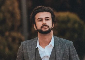 “მარტო ვარ, გეგმები არ მაქვს” – გურამ შეროზია ახალ სკანდალებსა და დაპირისპრებას გაექცა და ისევ სხვა ქვეყანაში ამოყო თავი