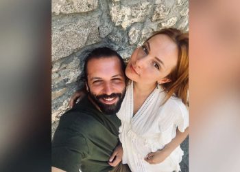 “შესაძლოა, დედაჩემიც ნანგრევების ქვეშაა“ – თურქული სერიალის ვარსკვლავებიი სტიქიის ზონაში მცხოვრებ დედებს ეძებენ