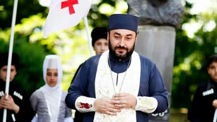 “ადამიანს ვუგებ წესს და სხეული არ აქვს, ლამის მოვკვდი… სახლში რაღაცამ შეჭამა…“ – მამა ლევანი